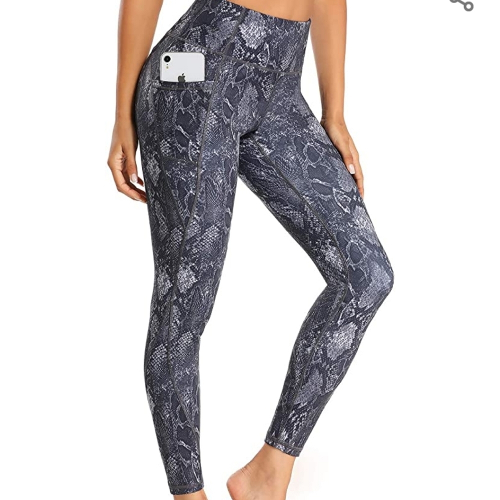 FIRM PRICE NWT. Womens Snake print leggings XL